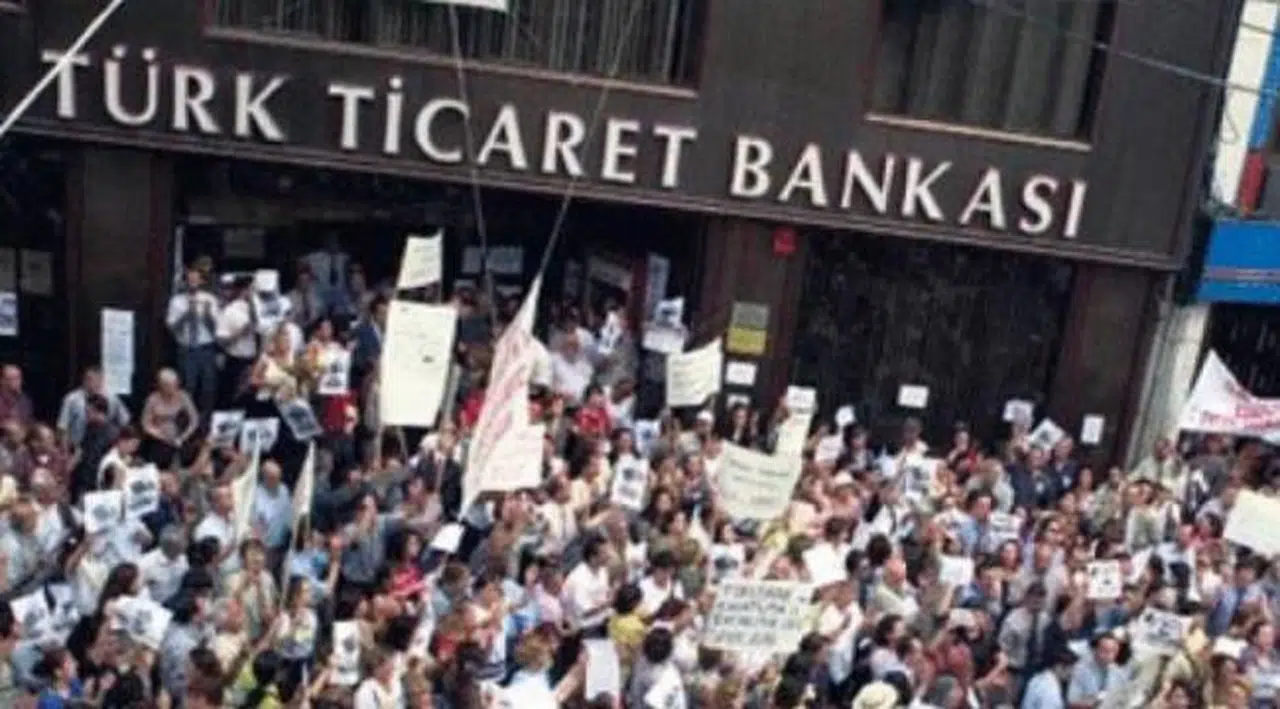 'Hükümet düşüren' Türkbank'ın satışı onaylandı