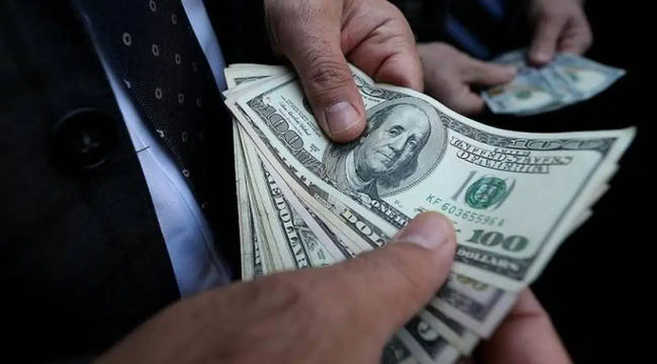 Dolar 30 lira oldu