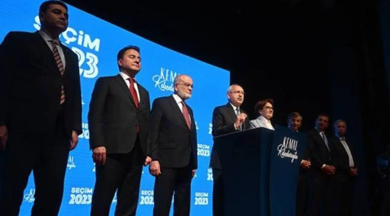 Murat Yetkin: Kılıçdaroğlu etrafındaki kalabalığa rağmen yalnız bırakıldı