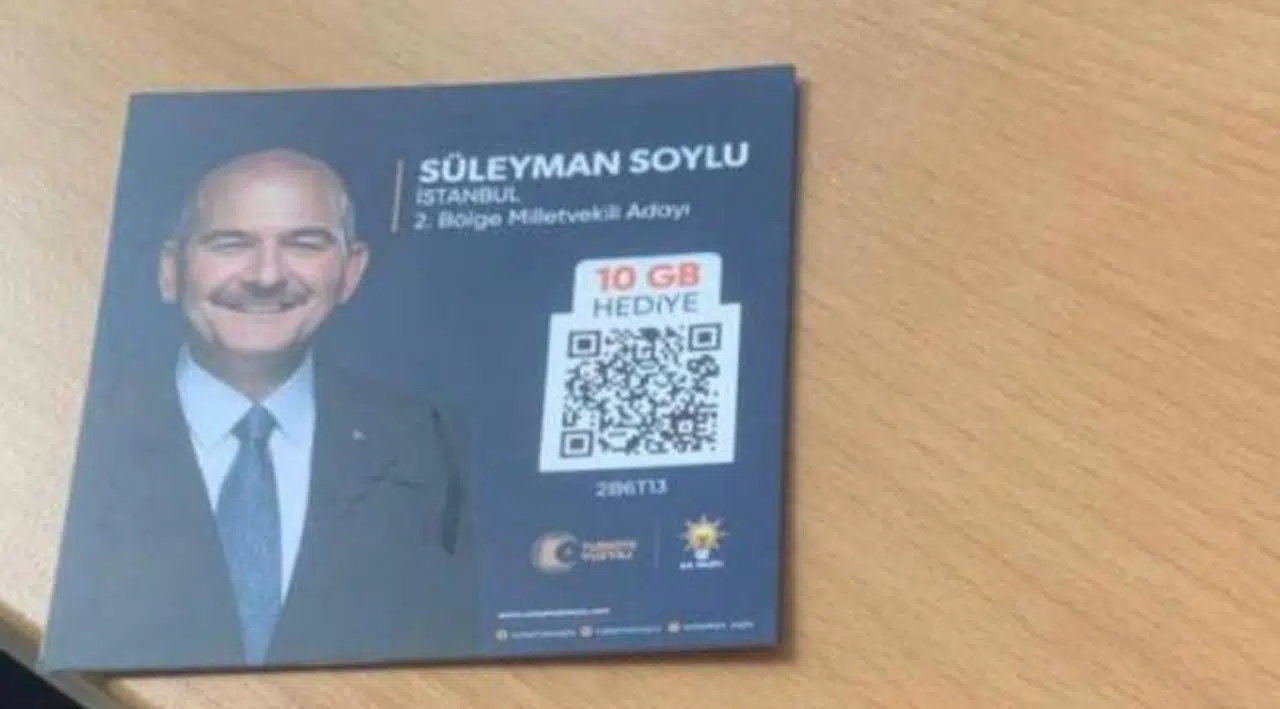 Okullarda AKP propagandası: Soylu’nun fotoğrafının olduğu internet paketi dağıtılıyor