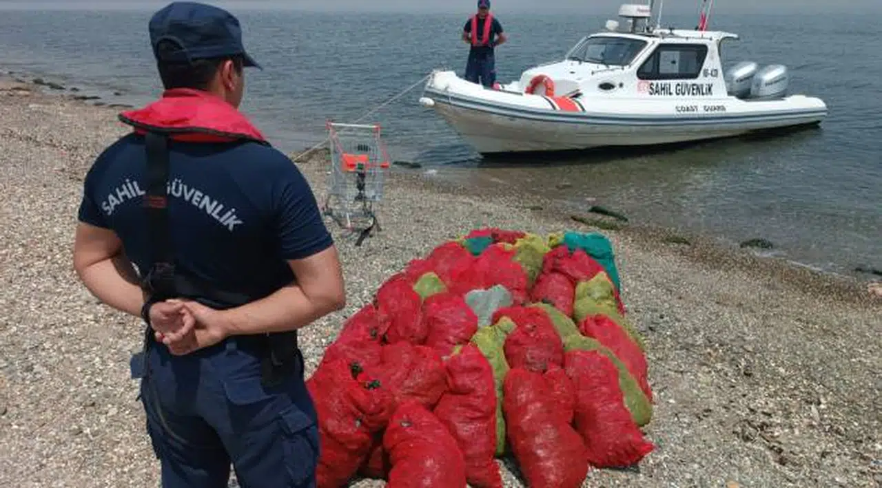 Sahil Güvenlik kaçak avcılara göz açtırıyor
