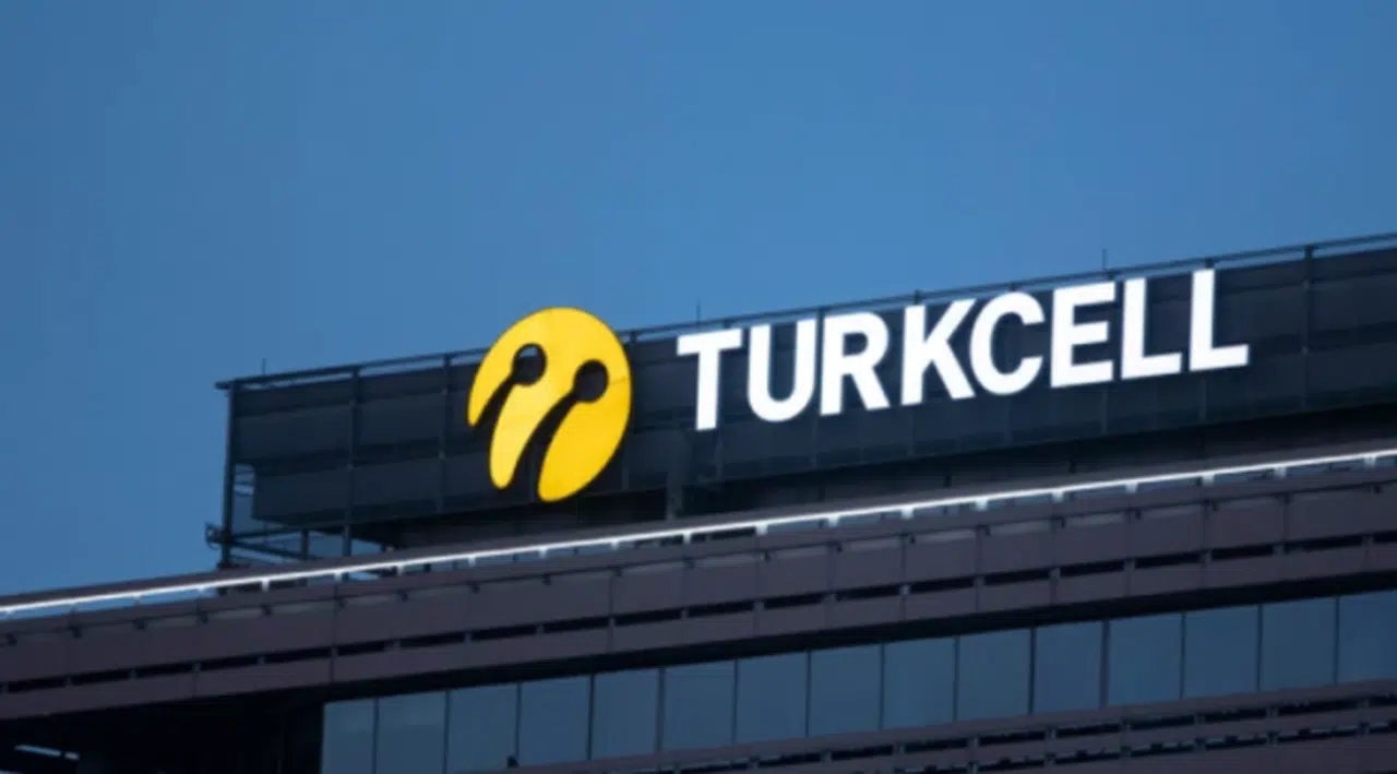 Turkcell hisselerinde büyük kayıp: CEO 'seçimin tarafı değiliz' dedi