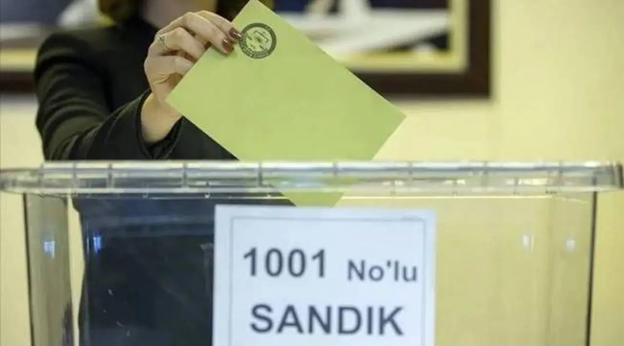 Zeyrek'ten sandığı protesto eden seçmene: Hizbullahçıların cirit atmasına göz mü yumacaksınız?