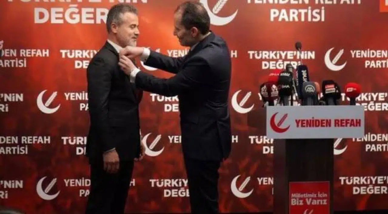 AKP'den istifa eden Suat Kılıç Yeniden Refah Partisi'ne katıldı