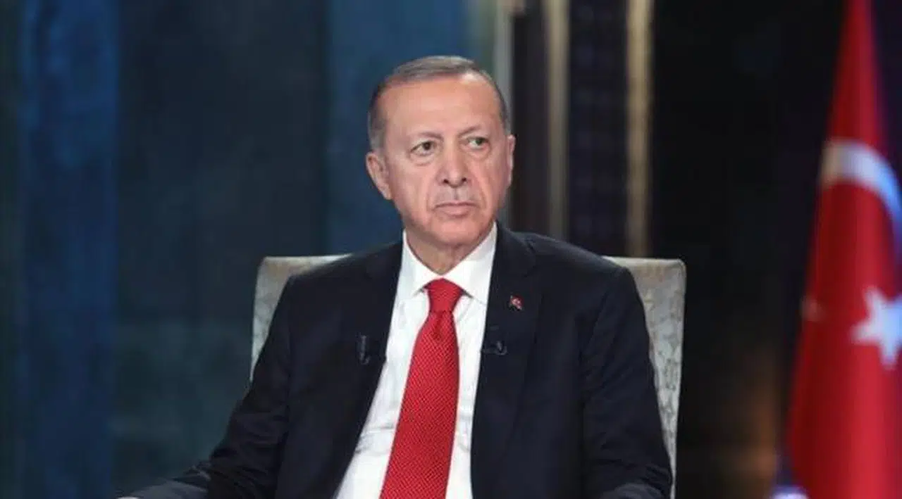 Erdoğan: Gelin başörtüsü meselesini Anayasa ile teminat altına alalım