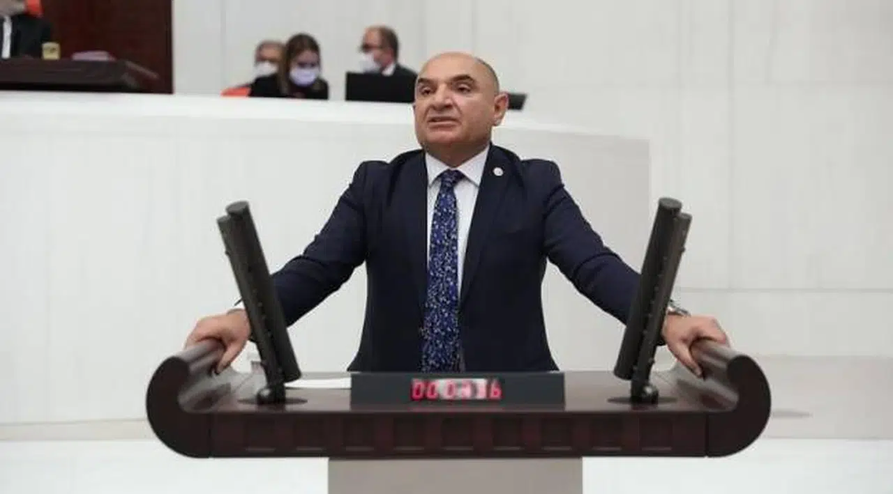 CHP'li Tarhan: CHP'nin tarihinde genel başkan istifası yok