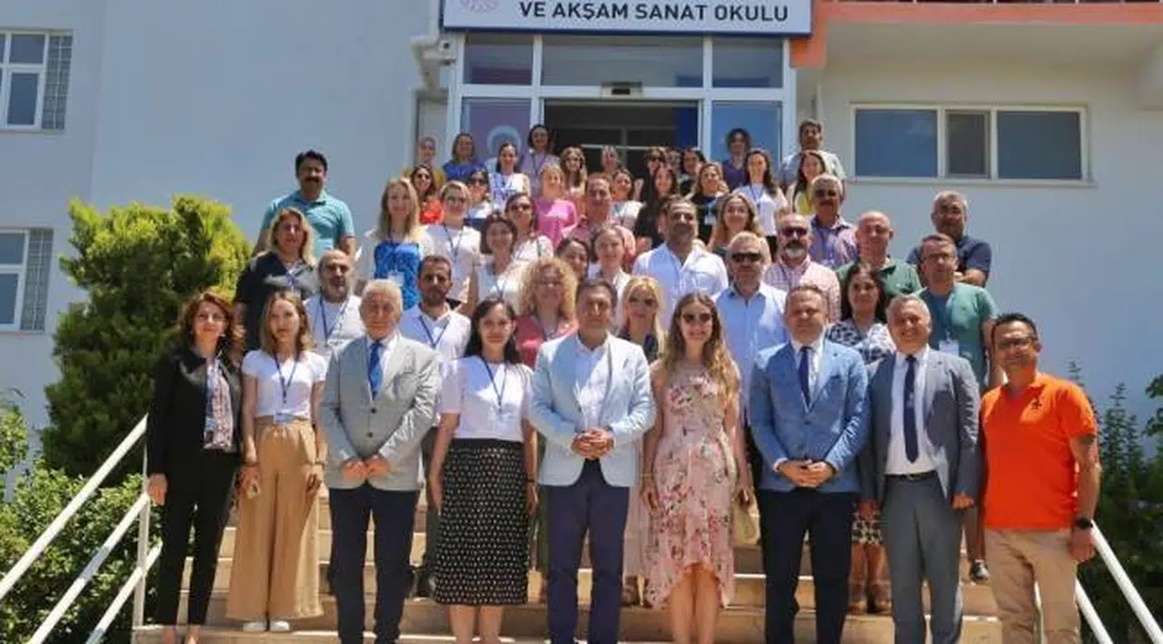İzmirli öğretmenler Erasmus projeleri için Çeşme'de buluştu