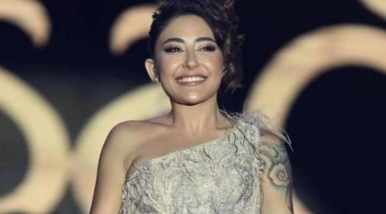 Melek Mosso'ya 'konserleri iptal edilsin' baskısı