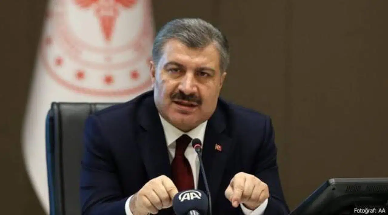 Bakan Fahrettin Koca: “Türkiye, vatandaşı olmayan tek hekimi bile çalıştırmıyor