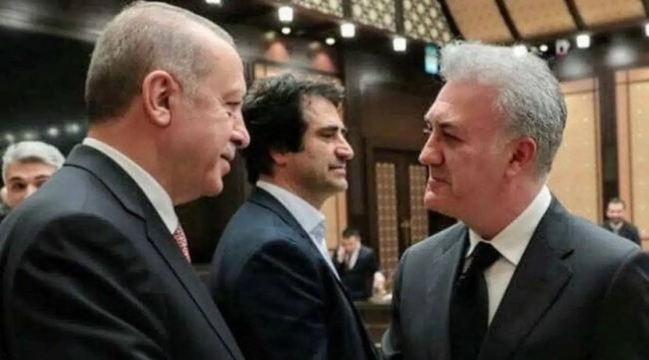 Tamer Karadağlı sınavını geçemediği Devlet Tiyatroları'na müdür olmuş