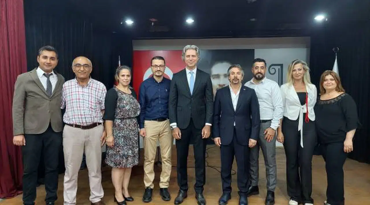 Türk Kızılay Bayraklı'da Metin Köroğlu güven tazeledi