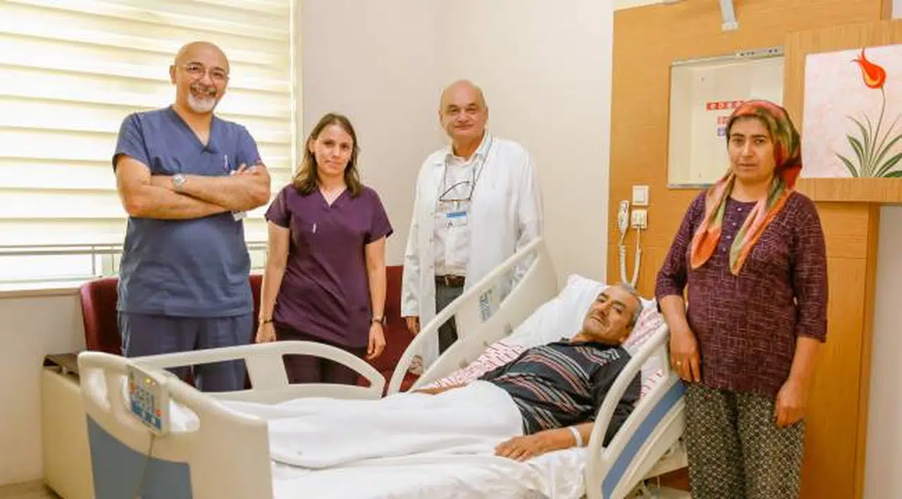 Yemek ve Su İçmesini Engelleyen Tümörü Yenip Sağlığına Kavuştu