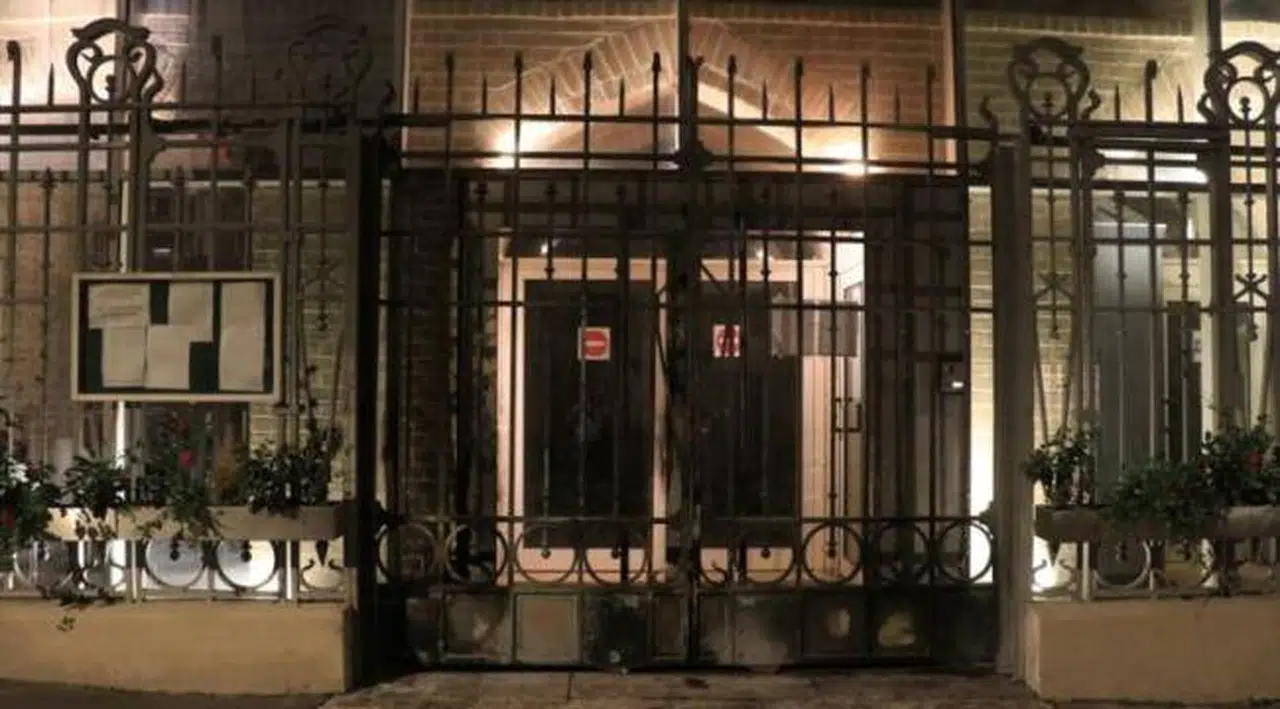 İran'ın Paris Büyükelçiliğine saldırı