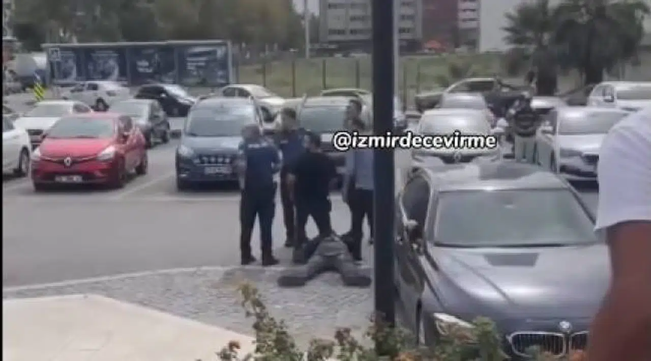 İzmir Adliyesi Önünde Çatışma Çıktı
