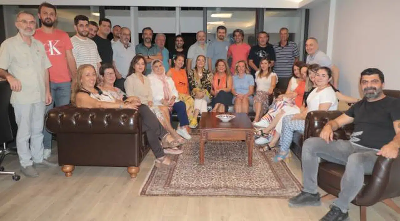 İzmir Eczacı Odası’na kadın başkan adayı