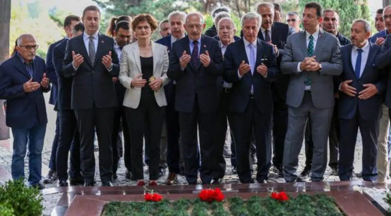 Kılıçdaroğlu ve İmamoğlu'ndan Menderes'in mezarına ziyaret