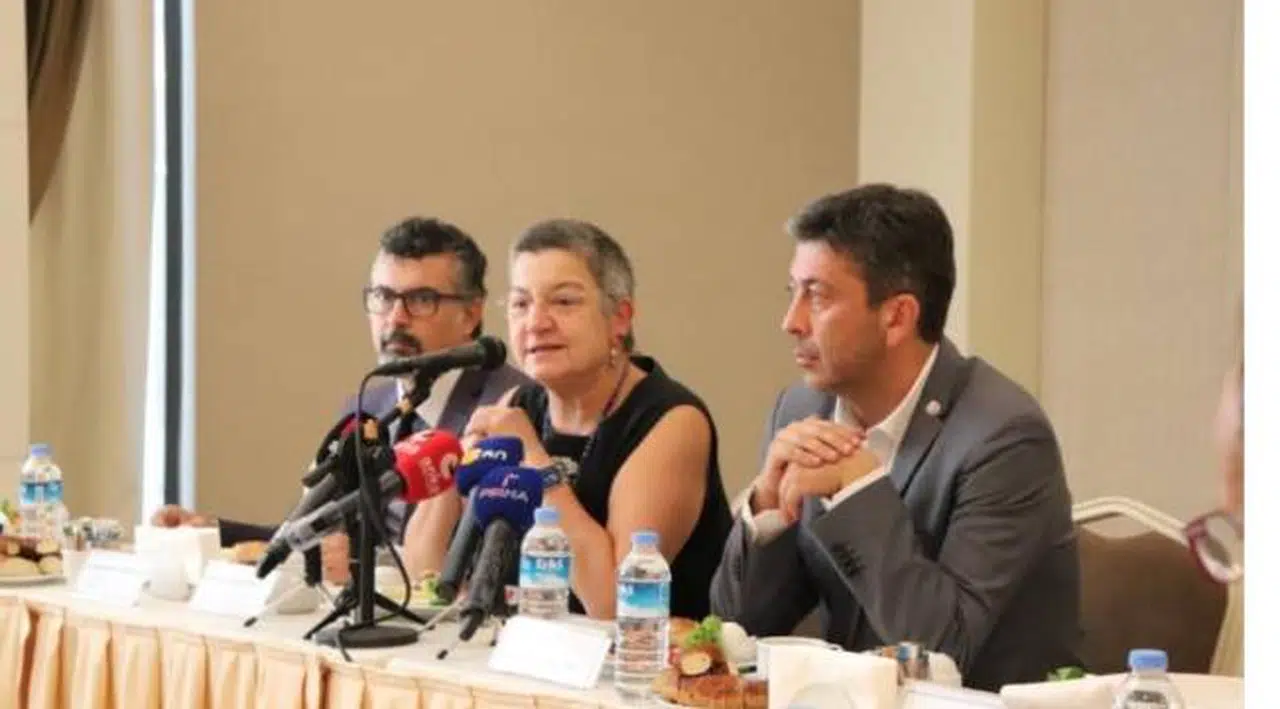 Sağlık meslek örgütleri eylemliliklere başlıyor: 'Türkiye'yi şehir şehir dolaşacağız'
