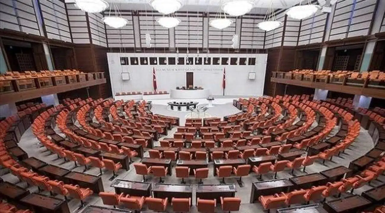 TBMM yeni yasama yılına 1 Ekim'de başlıyor: Meclis gündemi nasıl şekillenecek?