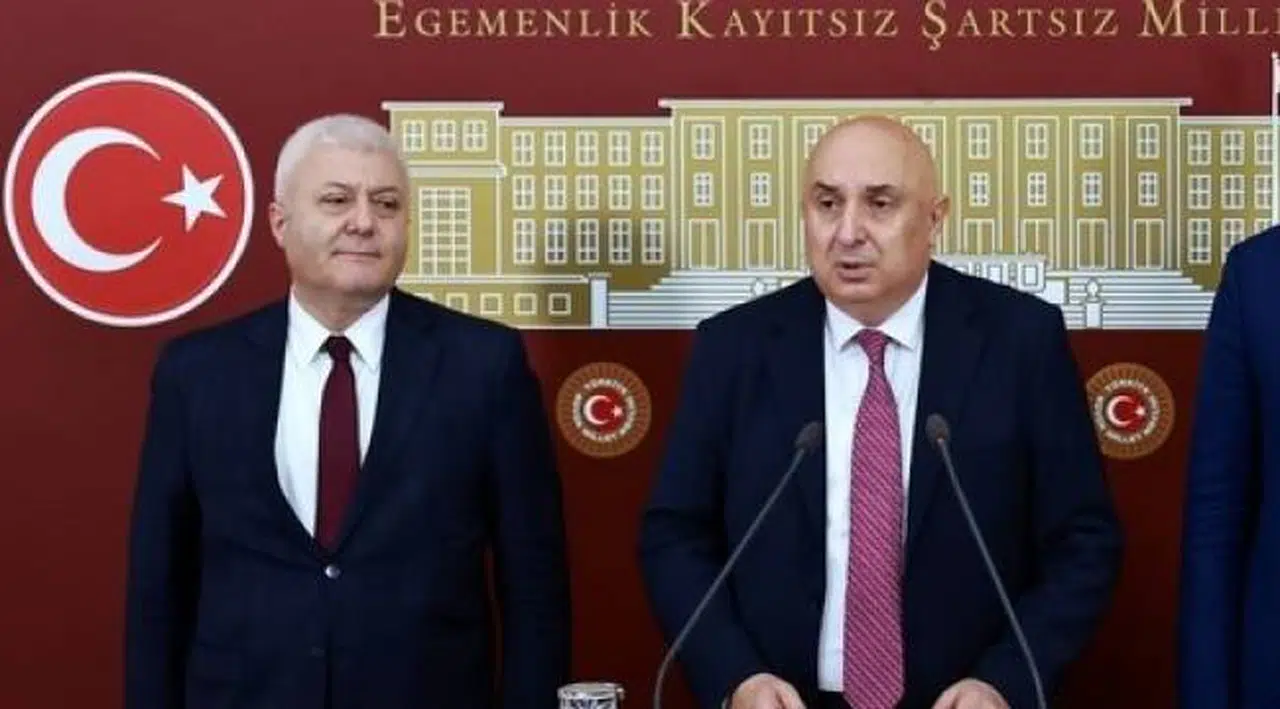 CHP'den Özkoç ve Özkan'a yapılan "Asansör İftirası"na İlişkin Suç Duyurusu