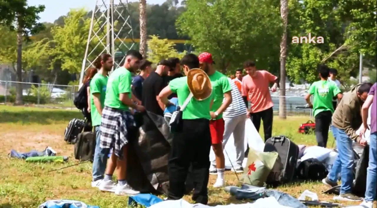 Çukurova Rock Festivali, Başlamasına Birkaç Saat Kala Adana Valiliği Tarafından Yasaklandı