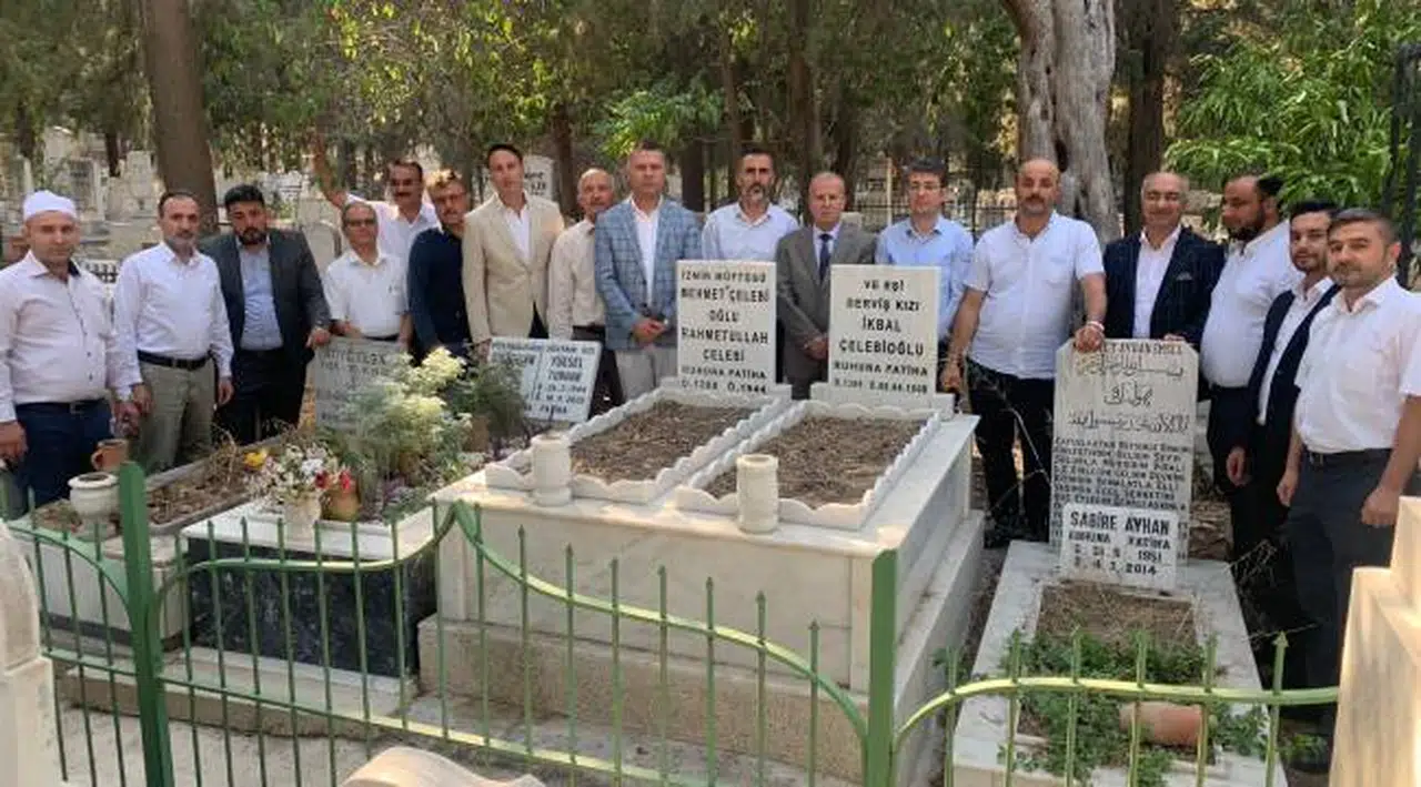 Karşıyaka Müftüsü Millî Mücadeleye katılan Müftü Rahmetullah Efendi’nin kabrini ziyaret etti