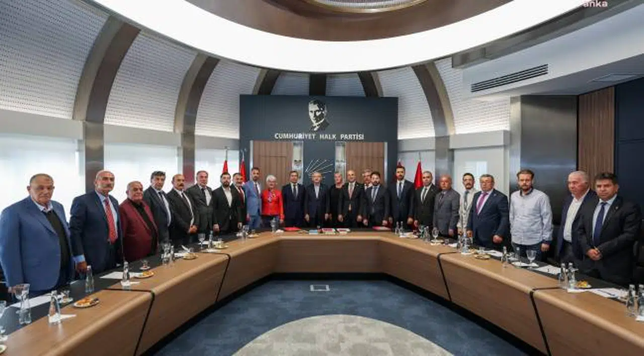 Kemal Kılıçdaroğlu; CHP Kayseri İl Başkanı Keskin, İlçe Başkanları Ve Kurultay Delegelerini Kabul Etti