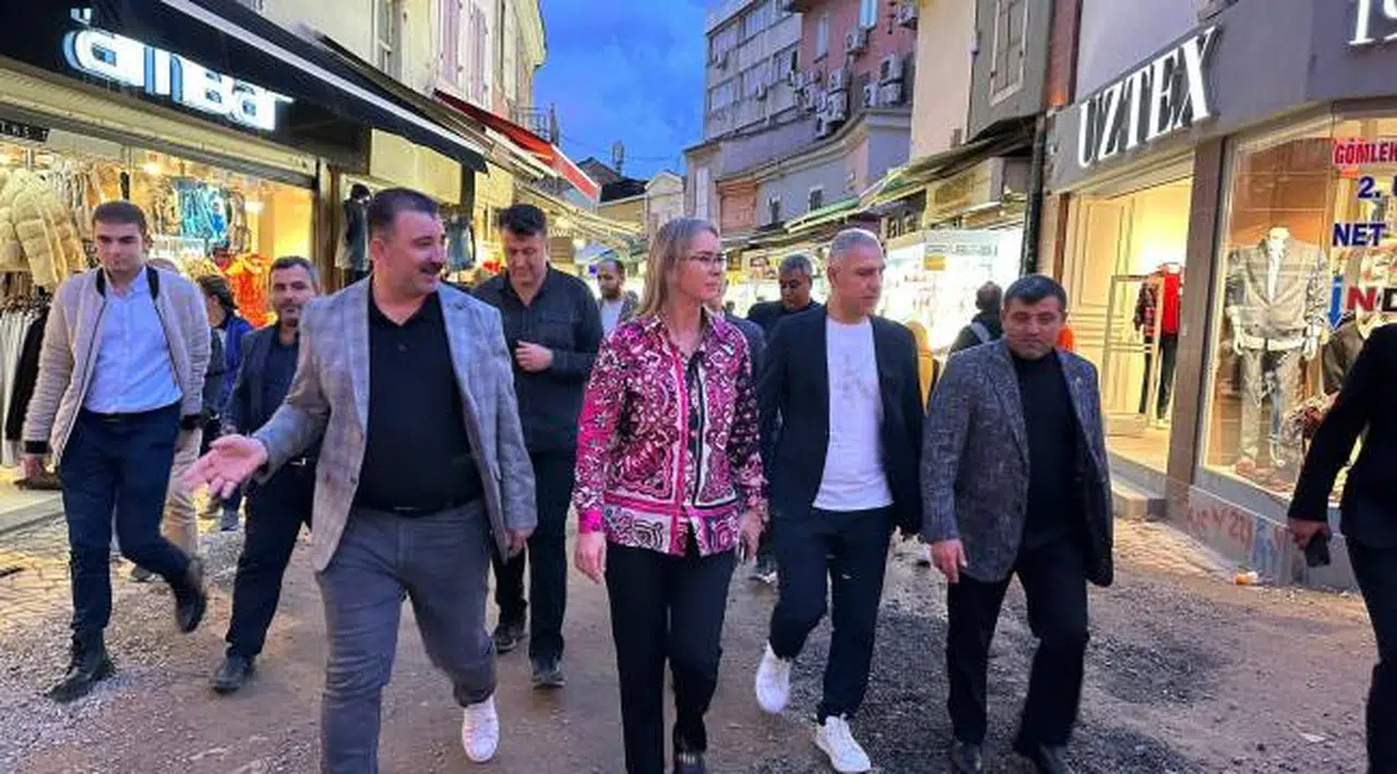 AK Partili Çankırı’dan CHP’li Başkan Soyer’e Zehir Zemberek Sözler