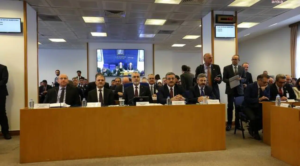Çalışma Bakanı Işıkhan’dan 'asgari ücret' açıklaması