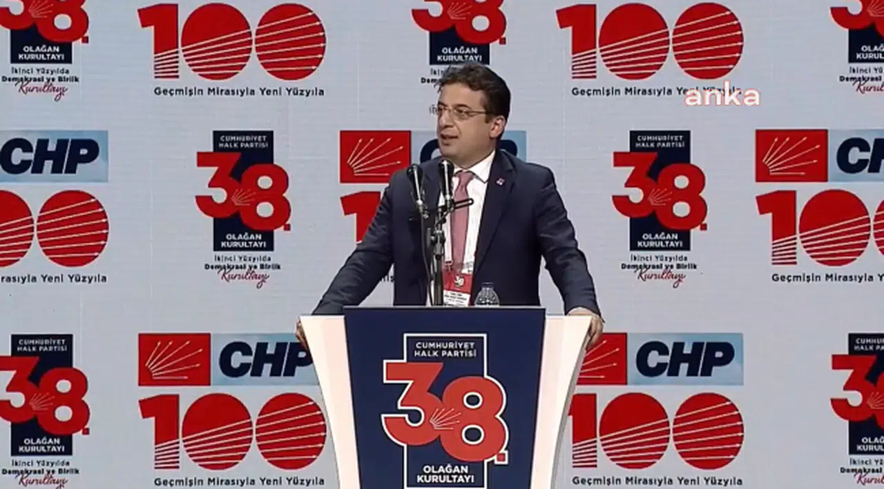 CHP kurultayında kabul edilen "100. Yıl bildirgesi": “CHP bugün ülkemizi otoriter başkanlık rejiminden kurtarmak için iktidar olmak göreviyle karşı karşıyadır”