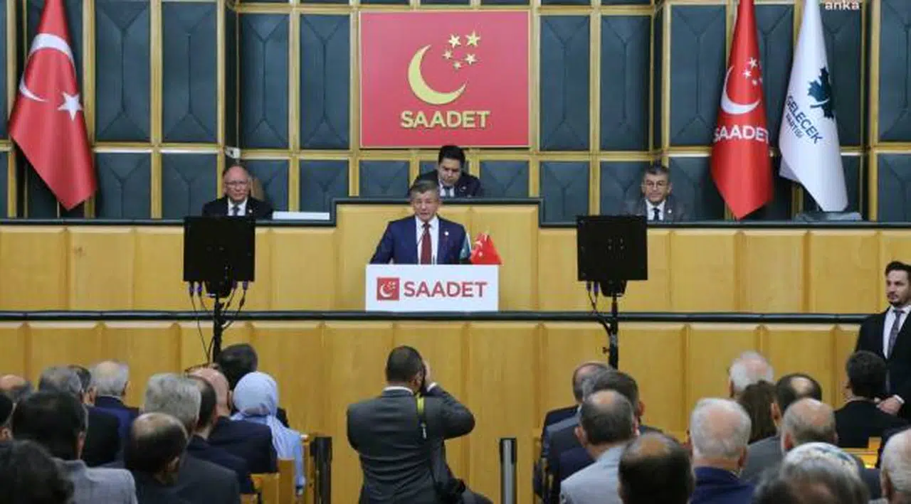 Davutoğlu: Hukukta Hiyerarşi Kalmamış, Paralel Anayasa Mahkemesi Var Bir Yerlerde