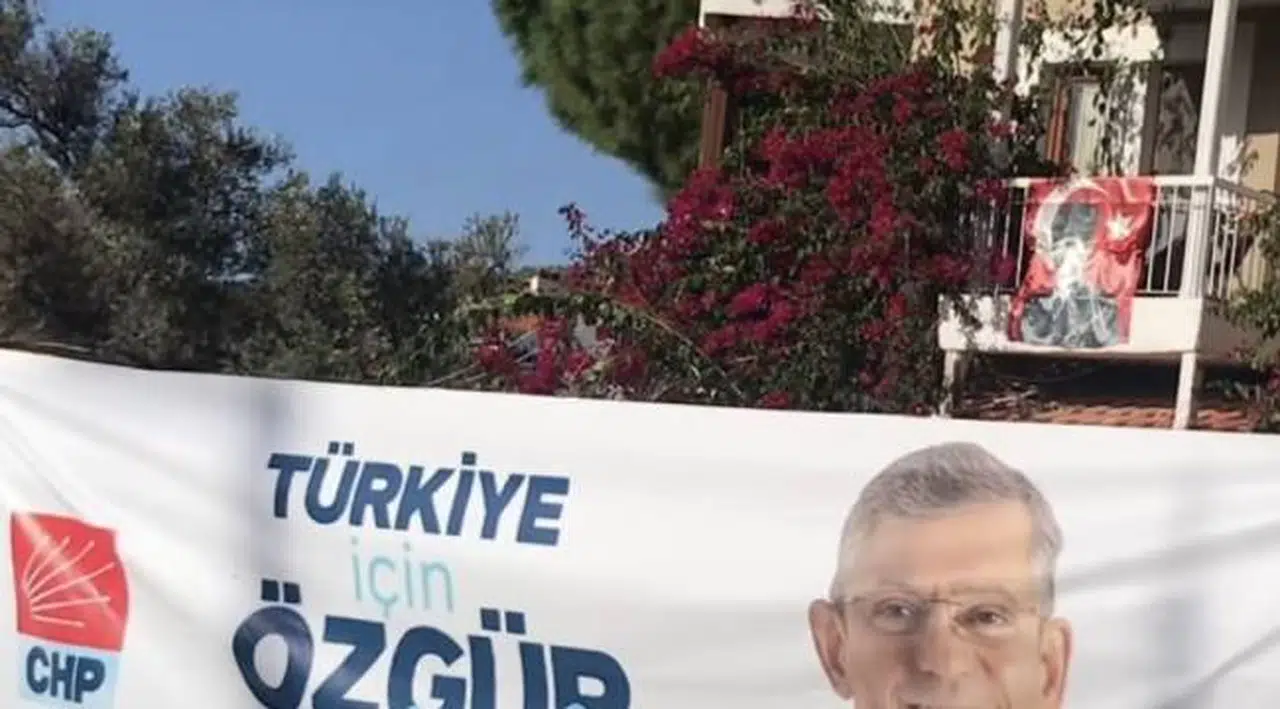 Eski başkan oteline Özgür Özel pankartı astı