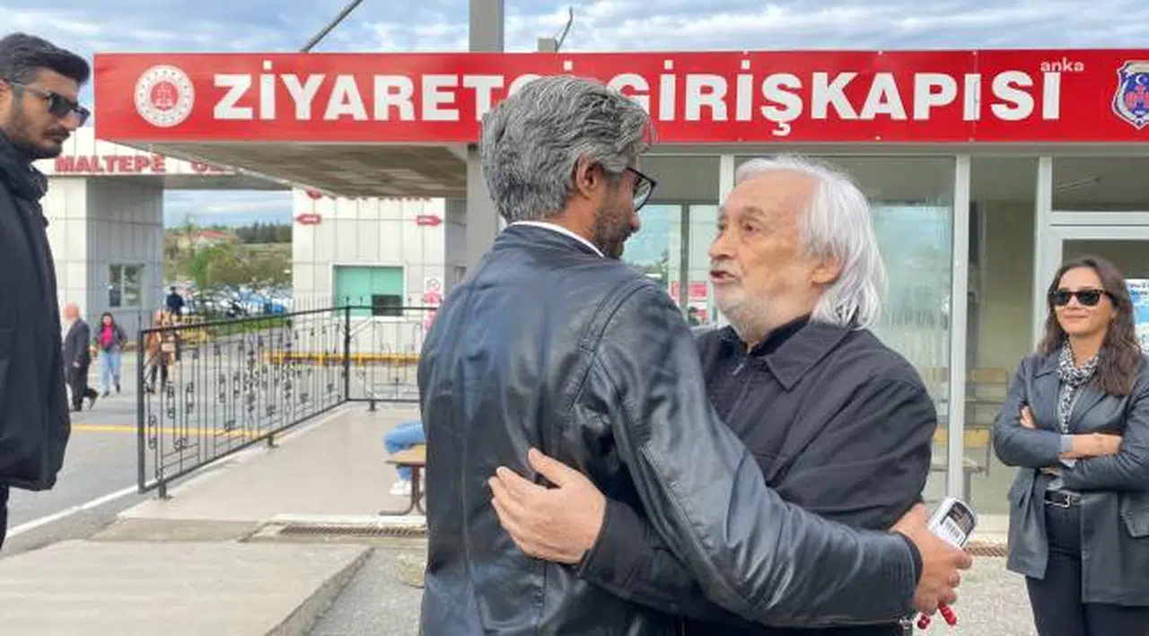 Gazeteci Barış Pehlivan, üç ay sonra cezaevinden tahliye edildi