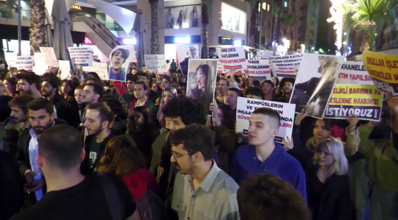 İzmir Öğrenci Dayanışması, nitelikli barınma ve beslenme hakkı için yürüdü: “Ölmeye değil okumaya geldik”