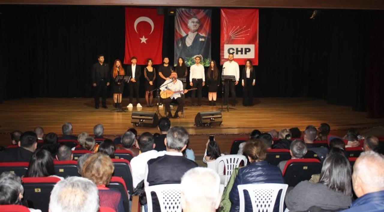 Karşıyaka’da Aşık Veysel’in türküleriyle öğretmenler günü kutlandı