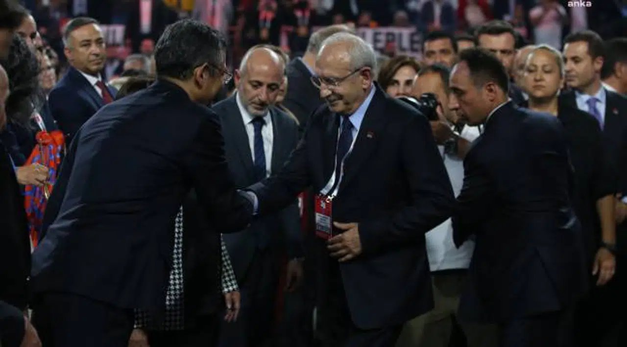 Kılıçdaroğlu: “Keşke burada anlattıklarını, uzun süredir beraber çalışıyor, yüzüme karşı söyleseydi... Genel başkanlarda çifte standart olmaz”