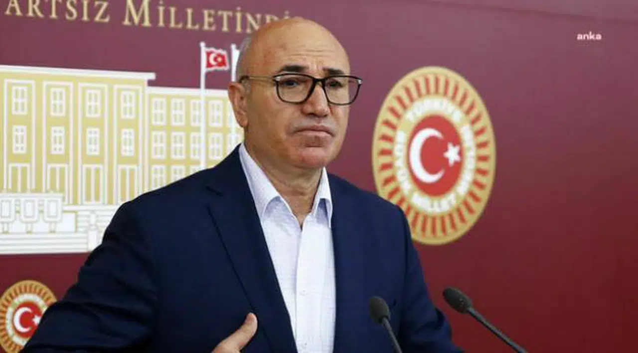 CHP'li Tanal'dan duruşma sonrası adliye önünde açıklama