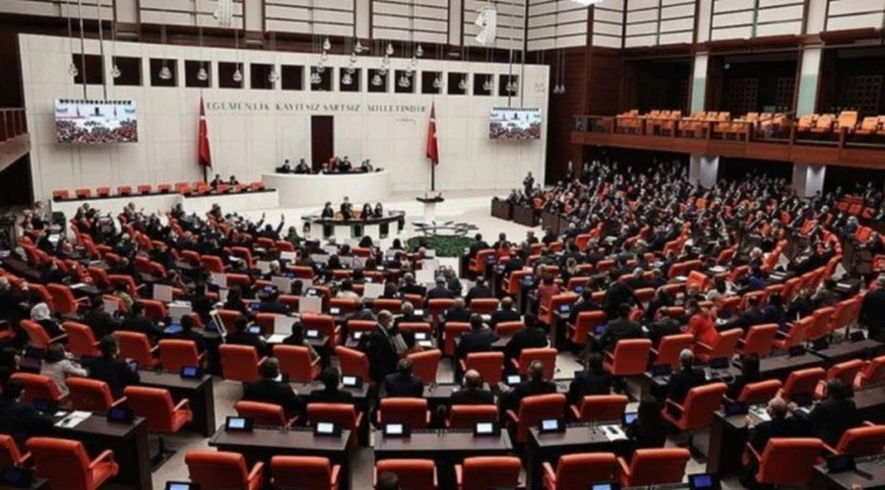 'Tahir Elçi cinayeti araştırılsın' önergesi AKP-MHP oylarıyla reddedildi