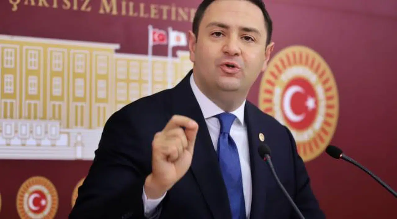 UMUT AKDOĞAN: “ANKARA’DA 8 TANE ADLİYEMİZ VAR. HER TARAF ADLİYE. ZAMAN KAYBI, MALİ KAYIP, HAK KAYIPLARI YAŞANIYOR”