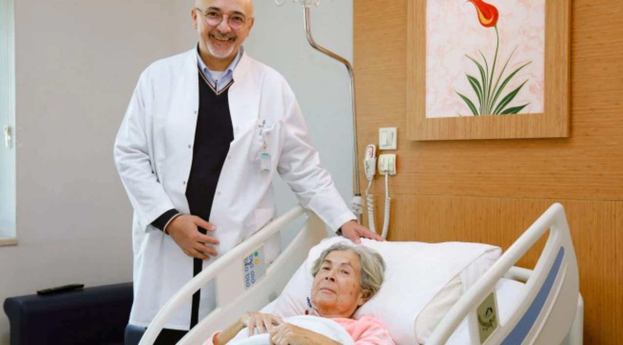 79 Yaşındaki Emekli Öğretmen, 7 Saatlik Ameliyatla Sağlığına Kavuştu