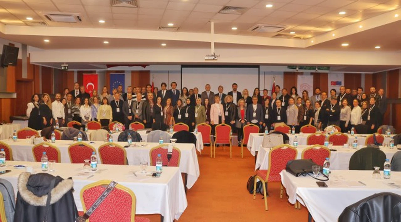 Avrupa Yetişkin Öğrenimi Gündemi-6 Projesi Bölge Toplantısı İzmir’de Yapıldı