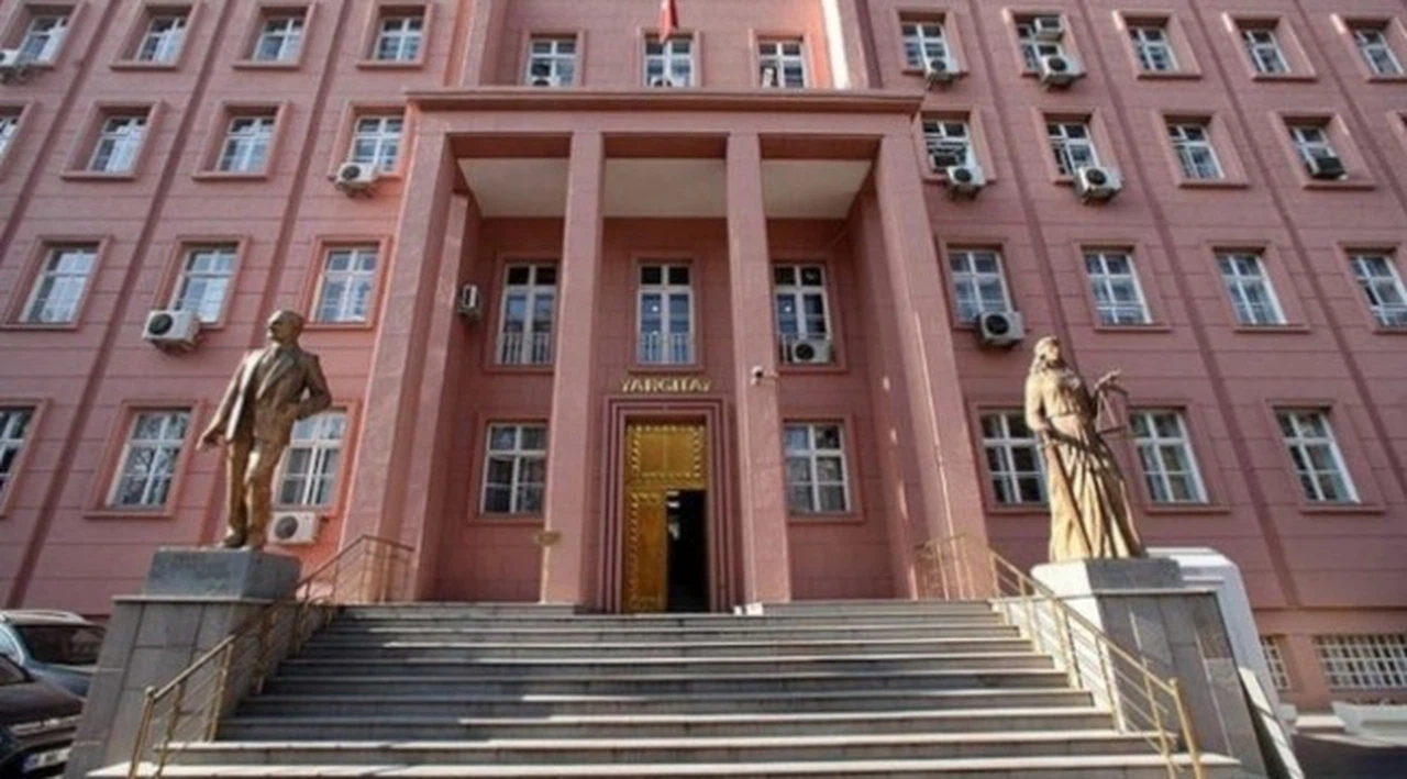 AYM kararına uymayan Yargıtay'a yerel mahkeme de uymadı