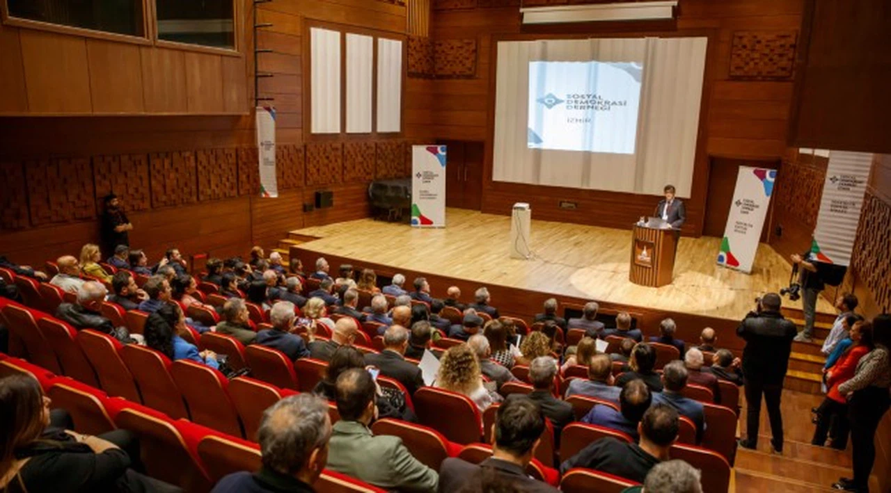 Başkan Soyer Yerel Yönetimler Çalıştayı’nda hükümete seslendi