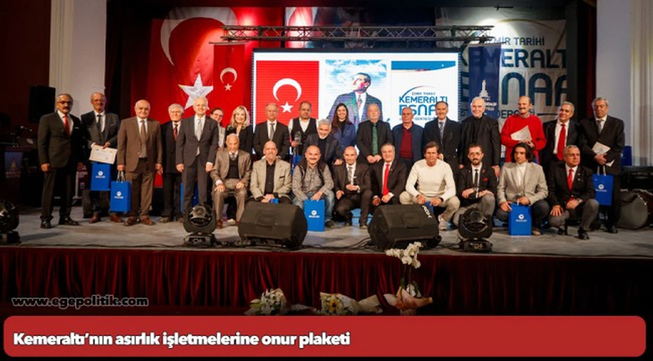 Kemeraltı’nın asırlık işletmelerine onur plaketi