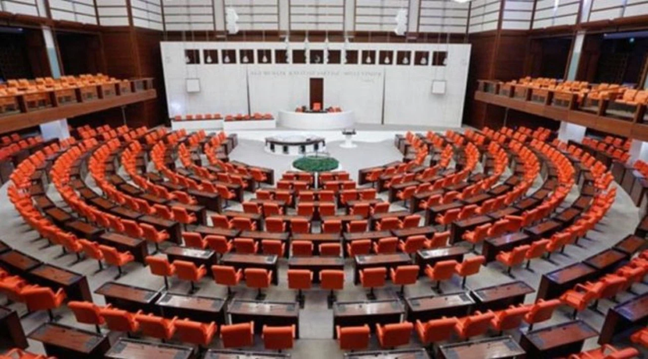 Tatil öncesi TBMM'de gündeminde neler var? Kritik süreç başladı
