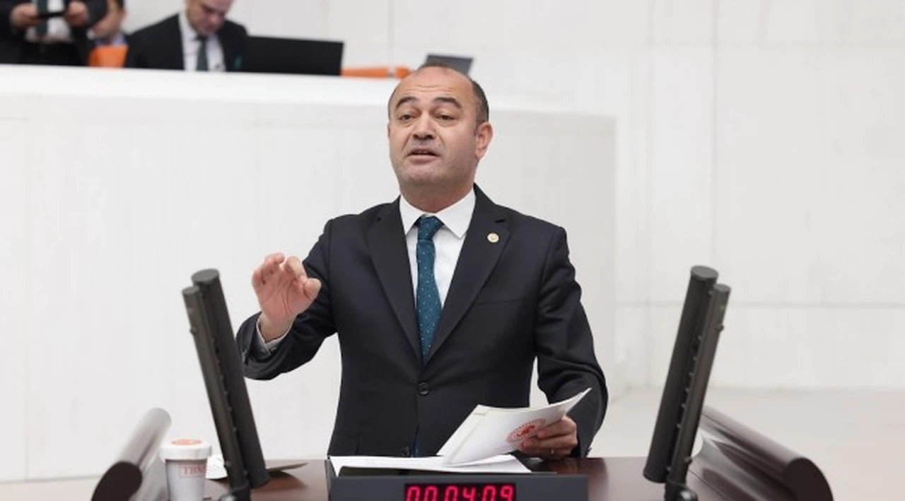 Özgür Karabat açıkladı: “ABD Kongresi’ne yeni rapor sunuldu. Raporda, 7 ay önce uyardığım pos tefeciliği ve kara para aklama skandalı yer alıyor”