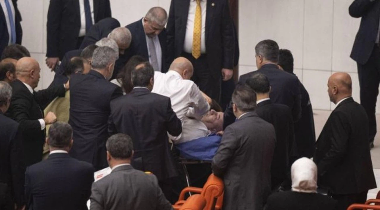 Saadet Partili vekil kalp krizi geçirdi, AKP sıralarından 'Allah'ın gazabı' sesleri yükseldi