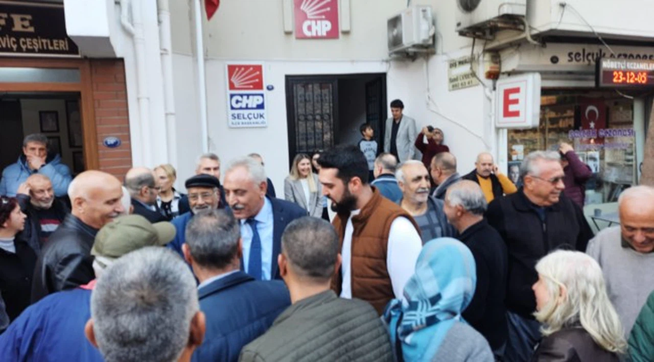 Şerafettin Budak Selçuk'tan aday adayı oldu