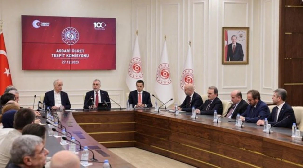 TÜRK-İŞ, HAK-İŞ ve DİSK'ten asgari ücret çağrısı