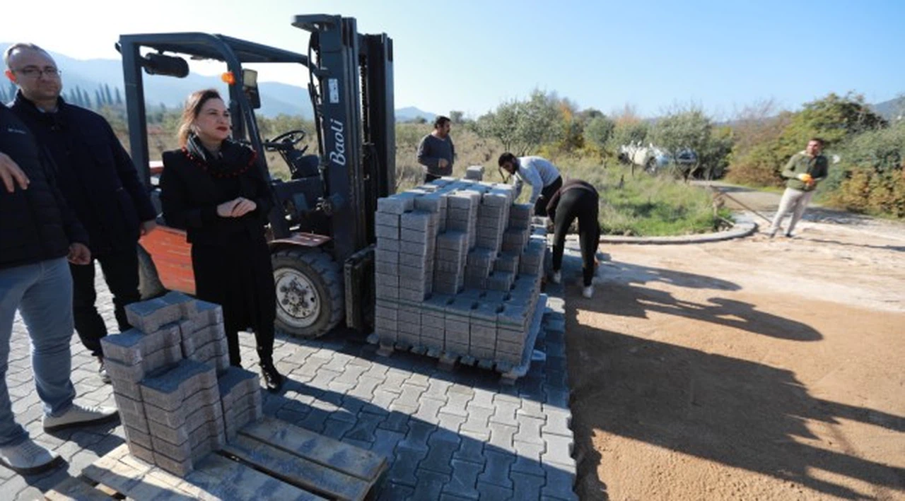 Filiz Başkan Gökçealan'daki yol çalışmalarını anlattı