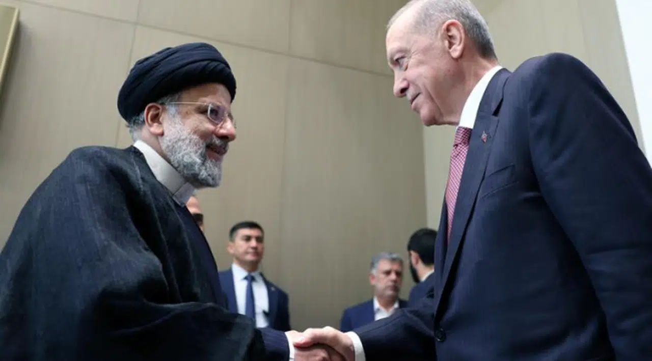 İRAN CUMHURBAŞKANI REİSİ'NİN YARIN YAPACAĞI TÜRKİYE ZİYARETİ ERTELENDİ